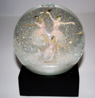 Beautiful Ballerina Globe